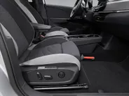 Volkswagen ID.3 204pk Pro S Business 77 kWh · SOH 94,4% · 360 Camera · Elek. Voorstoelen · Apple/Android Car Play · Dodehoek Detectie · Sportstoelen · 19'' Inch ·