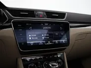 Škoda Superb Combi 1.4 TSI iV 218pk DSG Laurin & Klement · SOH 94,4% · Panoramadak · 360 Camera · Inklap. Trekhaak · Elek. Stoelen + Geheugen · Matrix LED ·