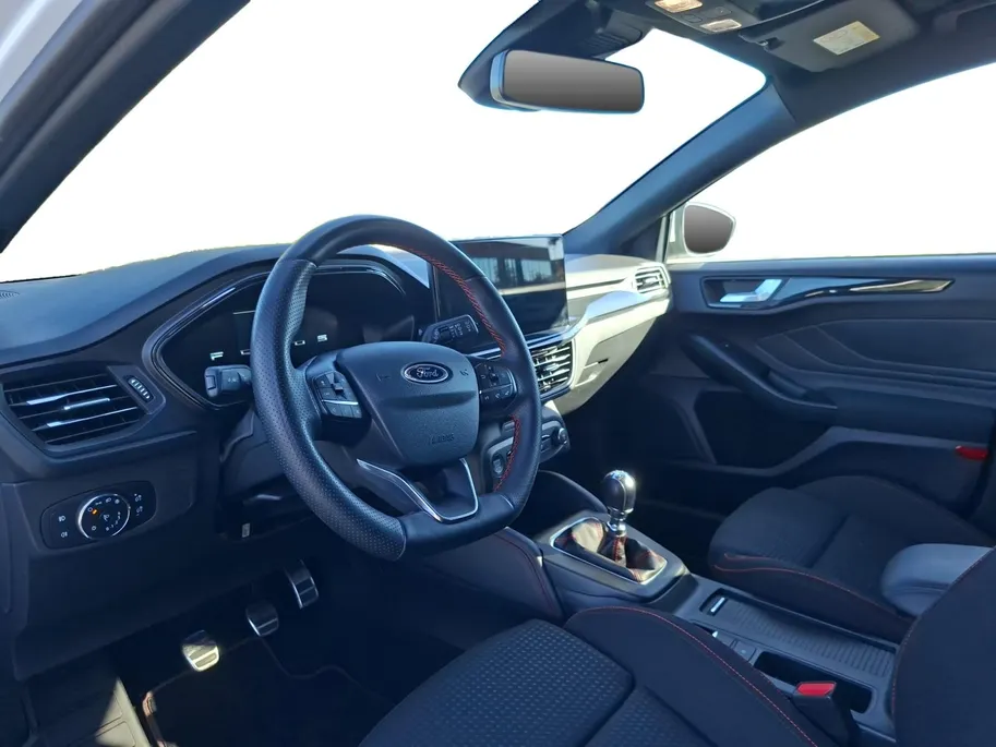Ford Focus Wagon 1.0 EcoBoost Hybrid ST Line X | Winterpack | Driver Assistancepack | Adaptive Cruisecontrol | Dodehoekdetectie | B&O Audio | AGR | Led Koplampen | Camera |