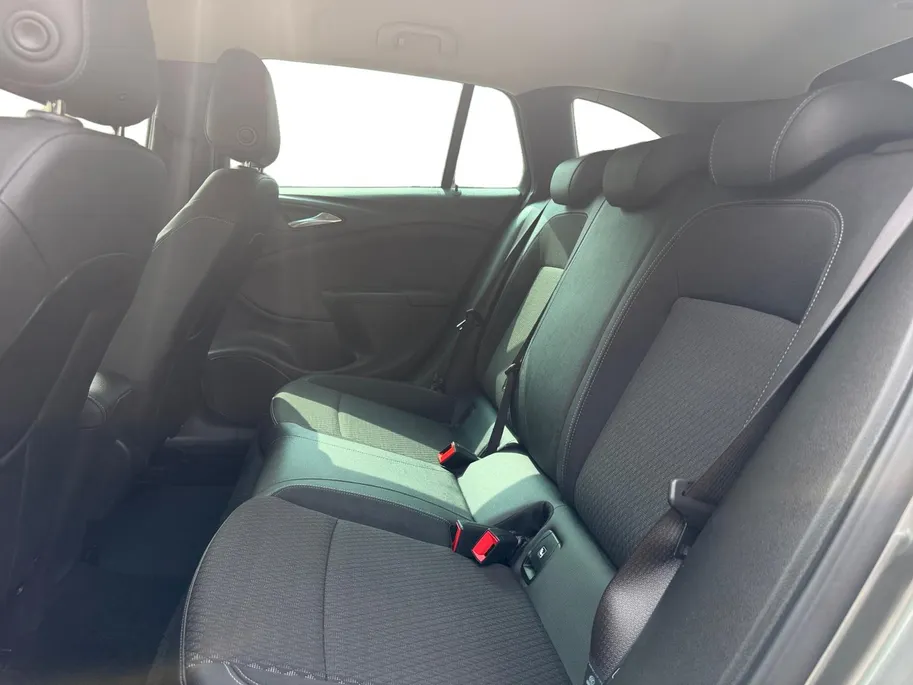Opel Astra Sports Tourer 1.0 Turbo Business Executive | Stoel verwarming | Elektrische achterklep | Parkeersensoren | Navigatie | Climate |