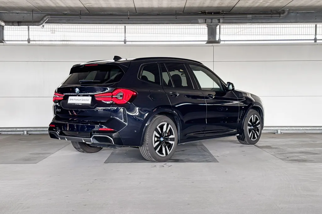 BMW iX3 Executive 80 kWh