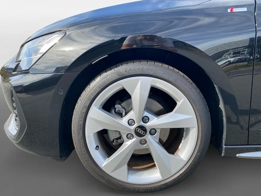 Audi A3 Sportback 35 TFSi mild-Hybrid S-Tronic aut. S Edition S Line Sportstoelen | Pano dak | SONOS Sound | Camera | Stoelverwarming | CarPlay | Cruise Control adapt. | Etc.