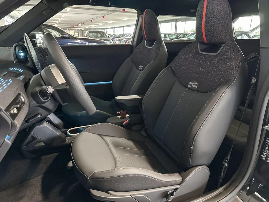 MINI Cooper 3-deurs Electric Cooper E John Cooper Works M 40.7 kWh