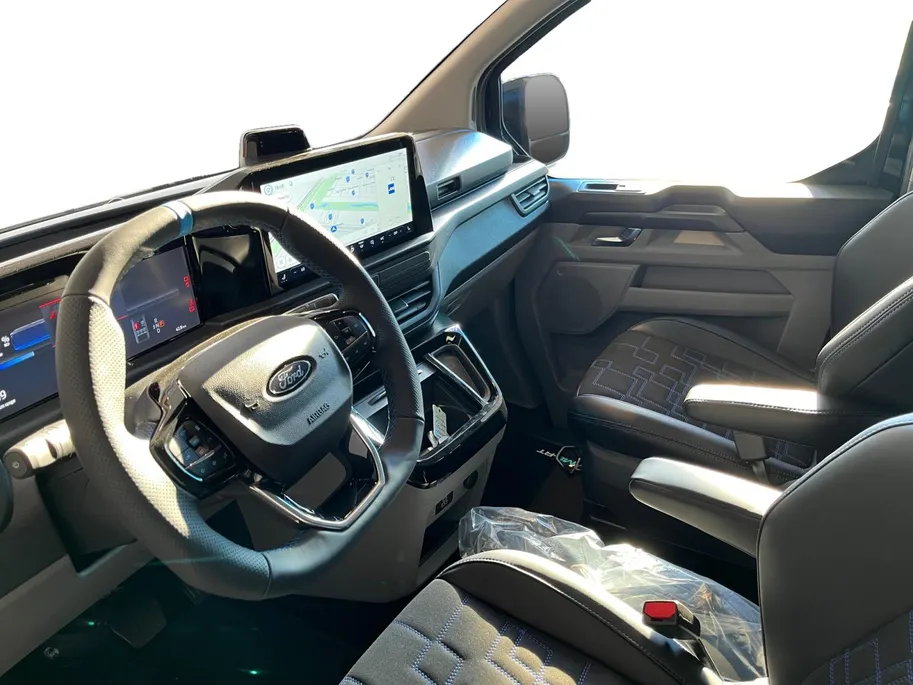 Ford E-Transit Custom 320 L2H1 MS-RT 71 kWh DC | Direct Beschikbaar | Snel Rijden | Uniek | 2300KG Trekgewicht | Sportstoelen |