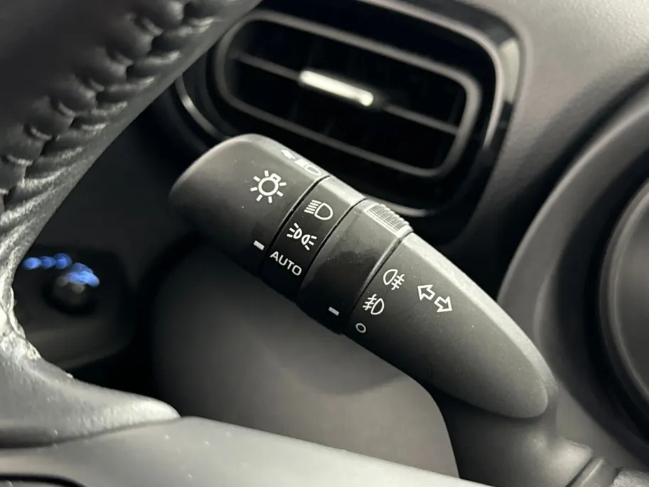 Toyota Yaris Cross 1.5 Hybrid Dynamic | Navigatie | 17'' L.M. Velgen | Adaptieve Cruise Control