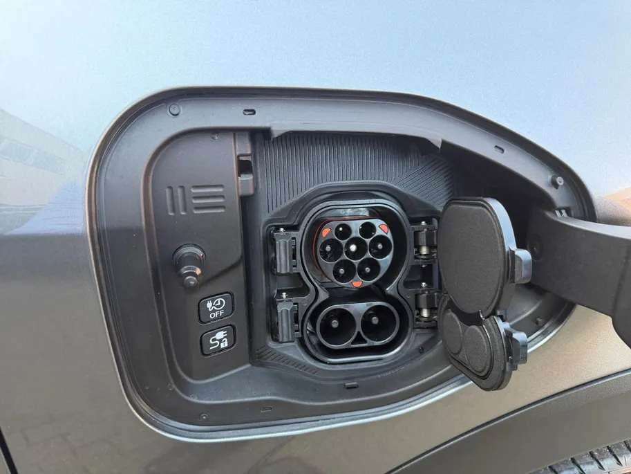 Nissan Leaf Engage 52 kWh 177PK AUTOMAAT | WLTP 445km | VERSCHILLENDE KLEUREN BESCHIKBAAR | LM wielen | Navigatie | Apple carplay & Android auto | 360grd camera |