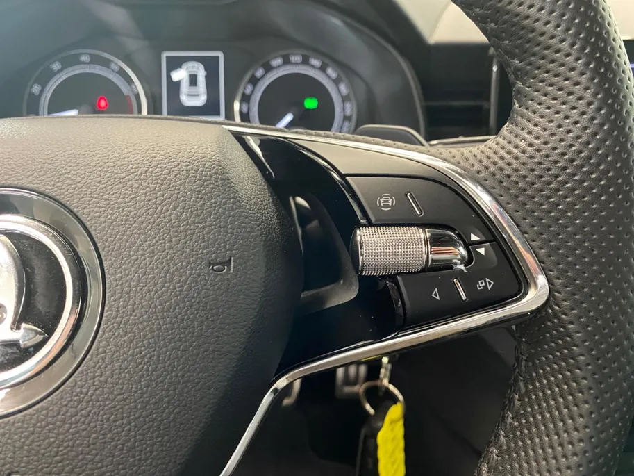 Škoda Kamiq 1.0 TSI Sport Business | AUTOMAAT | TREKHAAK |