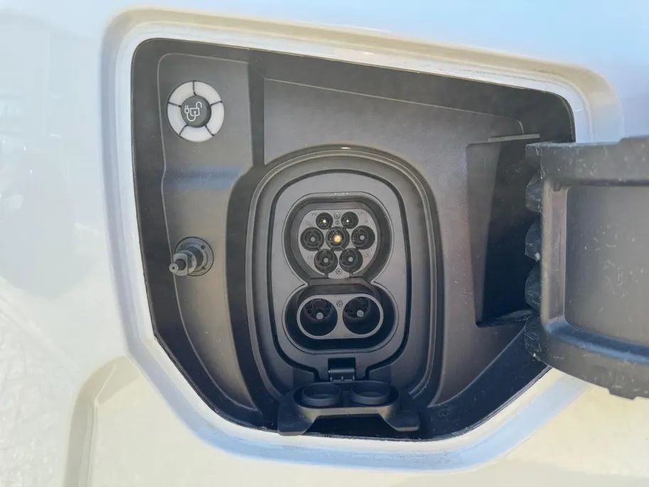 Ford E-Transit Custom 320 L1H1 Trend 71 kWh 136pk | 0,99% rente | Nieuw te bestellen