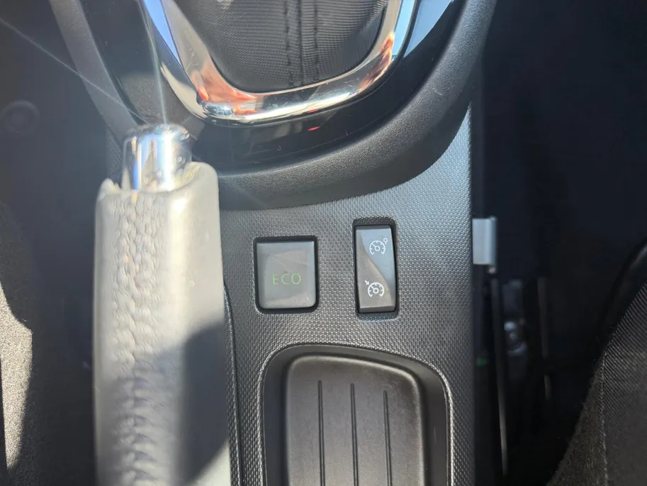Renault Captur 1.2 TCe Dynamique | Automaat | Trekhaak | Onderhoudshistorie | Parkeersensoren | Bluetooth | Navigatie | Cruise & Climate Control | 12 Maanden BOVAG Garantie
