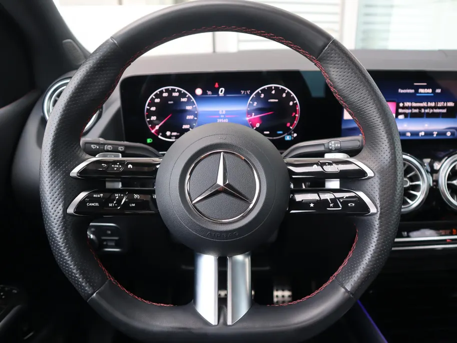 Mercedes-Benz B-Klasse 200 AMG Line