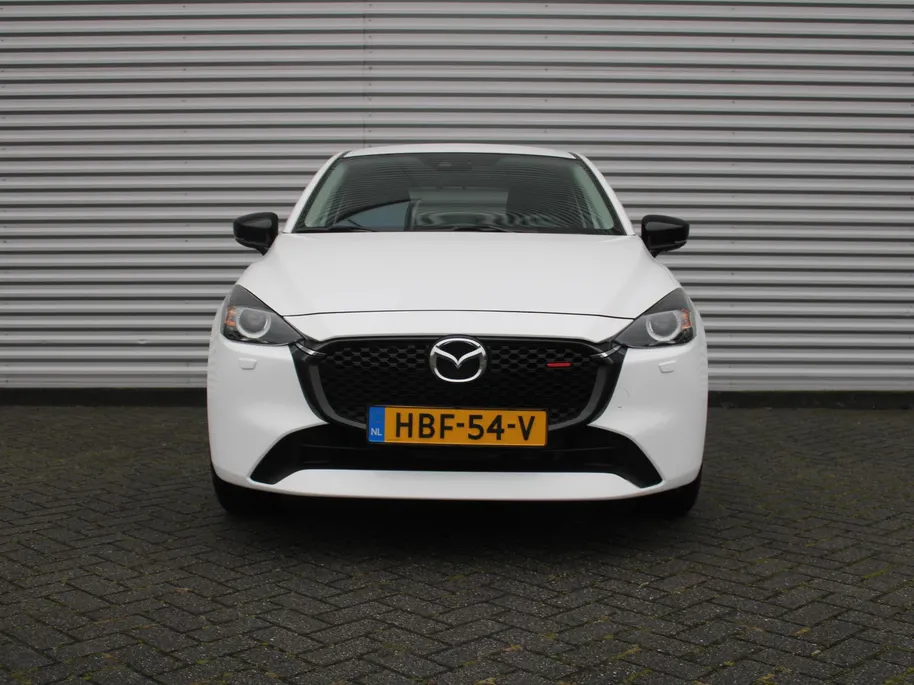 Mazda 2 1.5 e-SkyActiv-G 90PK 6MT Homura | Stuur-/stoelverwarming | Camera | Dodehoek detectie | LED | 16' LM | Carplay | Clima | Cruise |