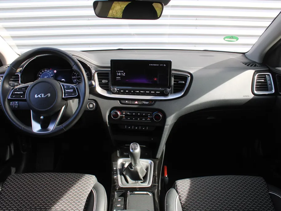 Kia Ceed Sportswagon 1.0 T-GDi DynamicPlusLine | Stoel- & stuurverwarming | Camera | Clima | Cruise | LED | Navi | Elek. achterklep | 16' LM |