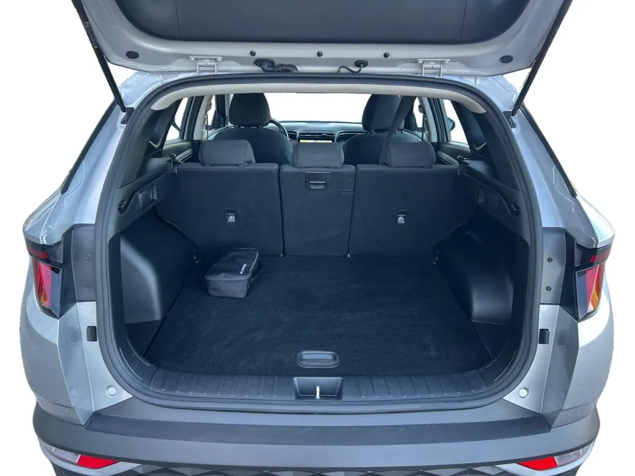 Hyundai Tucson 1.6 T-GDI PHEV Comfort 4WD | Navigatie | Apple Carplay & Android Auto | Achteruitrijcamera | Cruise control | Lichtmetalen velgen |
