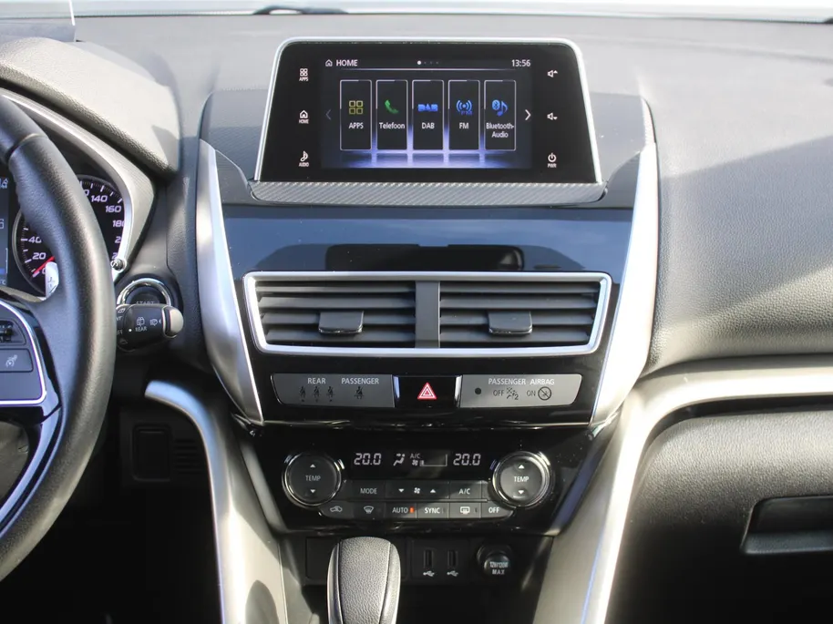 Mitsubishi Eclipse Cross 1.5 DI-T First Edition | Trekhaak | 18' LM | HUD | 360 Camera | Dodehoek detectie | Navi | Stoelverwarming | Dealeronderhouden | 1e eigenaar |