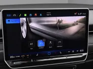 Volkswagen ID.7 Tourer Pro Business 77 kWh / 286pk Stuur- & Stoelverwarming · 360 Camera · Trekhaak · IQ.LIGHT ·  Head-Up Display