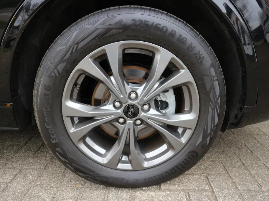 Ford Kuga 2.5 PHEV ST-Line | 225 pk | WINTERPAKKET | CAMERA | NAVI |