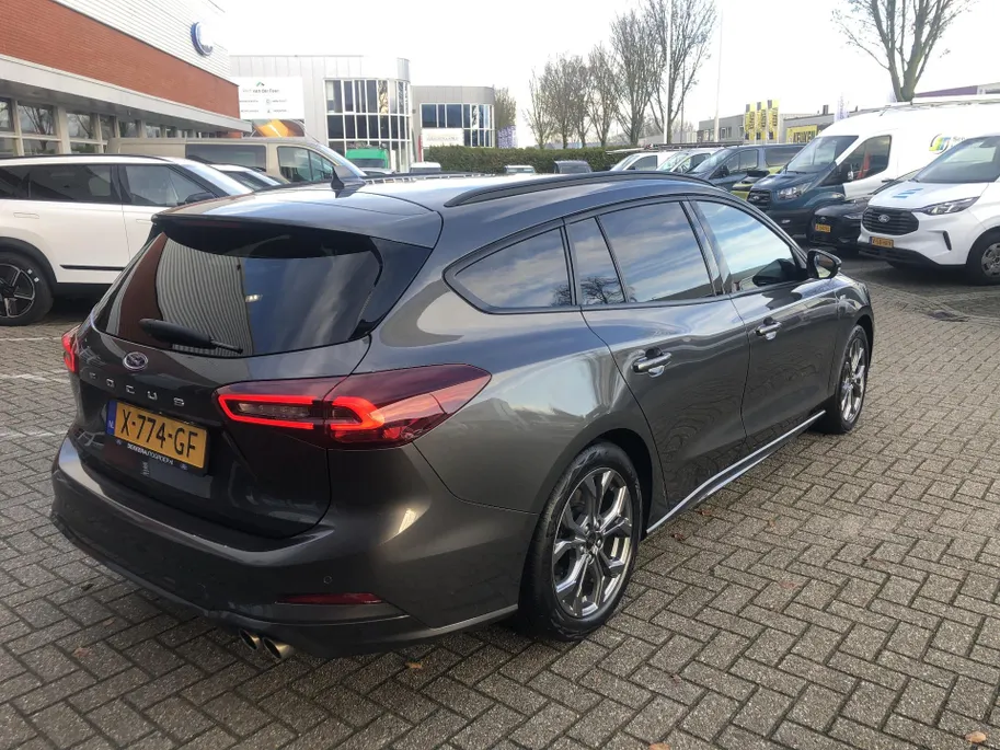 Ford Focus Wagon 1.0 EcoBoost Hybrid ST Line GROOT NAVIGATIESCHERM.