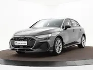 Audi A3 Sportback 40 TFSIe 204pk S Edition · Camera · Apple/Android Car Play · Parkeer Assistent · Stoelverwarming · Sportstoelen · Sfeerverlichting · Garantie t/m 06-10-2029 of 100.000km