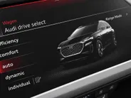 Audi Q4 e-tron 45 quattro Advanced edition 82 kWh 210kW/286PK · Panoramadak · Trekhaak · Camera · Apple/Android Car Play · Adaptive Cruise Control · Elektrische stoelverstelling · Stoelverwarming · Drive select