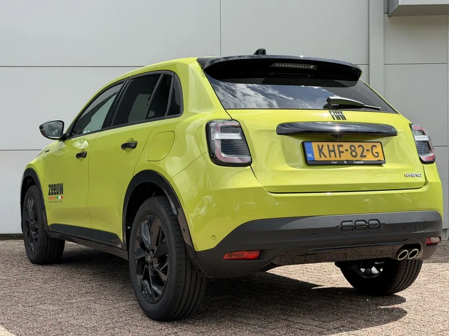 Fiat 600 1.2 Hybrid 145 PK Sport | Camera | Carplay | Winter | 18' VERKOCHT