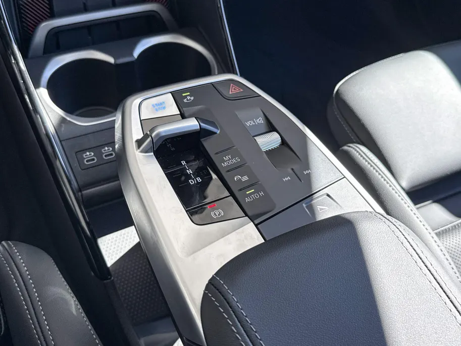 BMW iX2 eDrive20 67 kWh