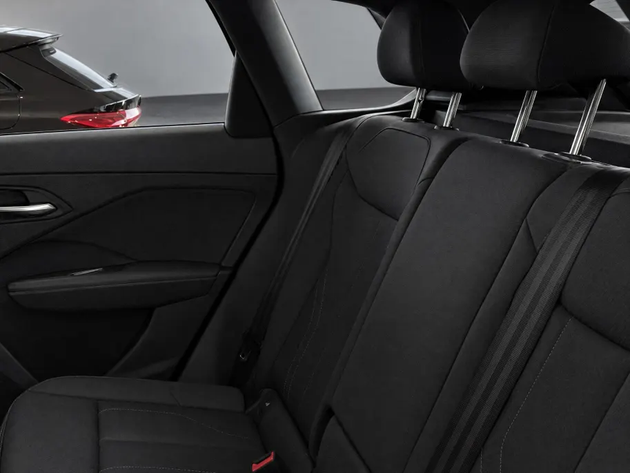 Audi Q3 e-hybrid S edition 272 PK · Tech pro · Trekhaak elek. wegklapbaar · Glazen panoramadak