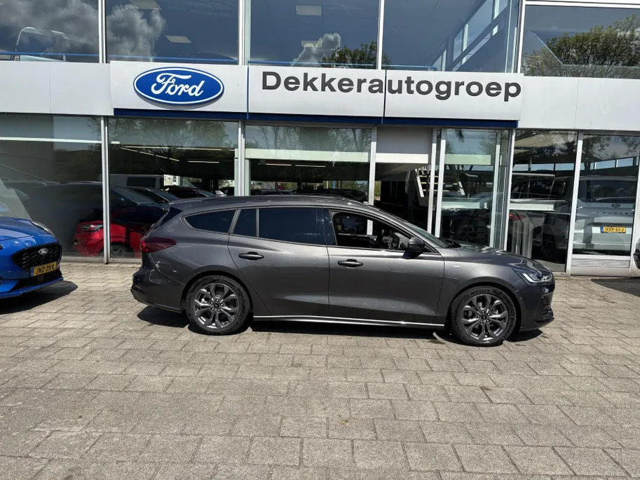 Ford Focus Wagon 1.0 EcoBoost Hybrid ST Line X