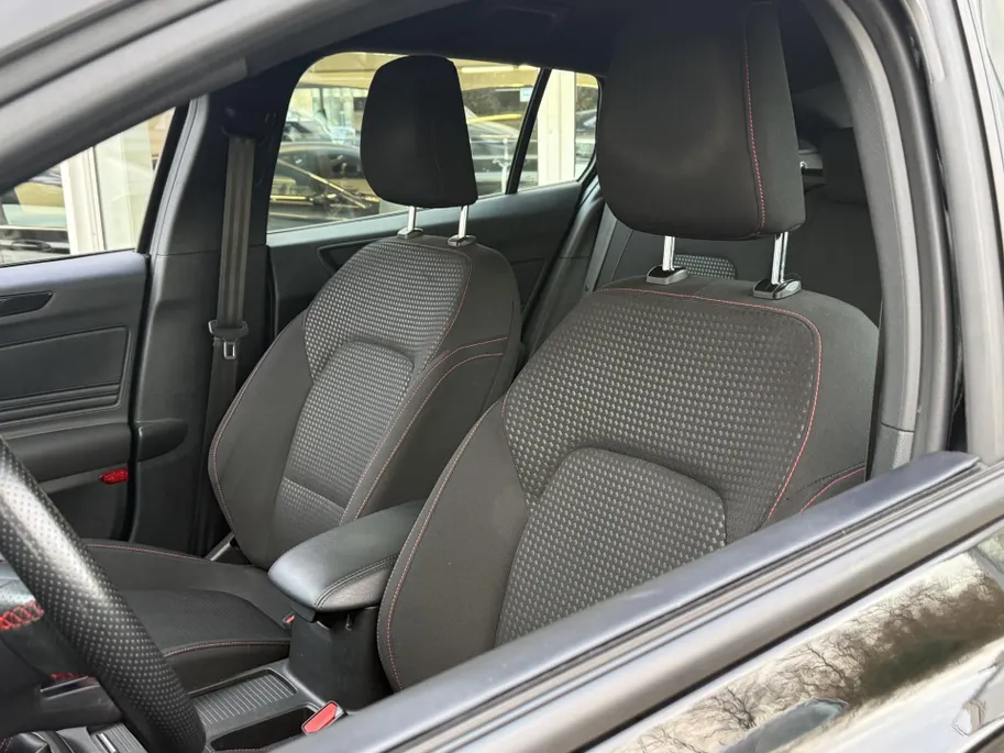 Ford Focus Wagon 1.0 EcoBoost Hybrid ST Line