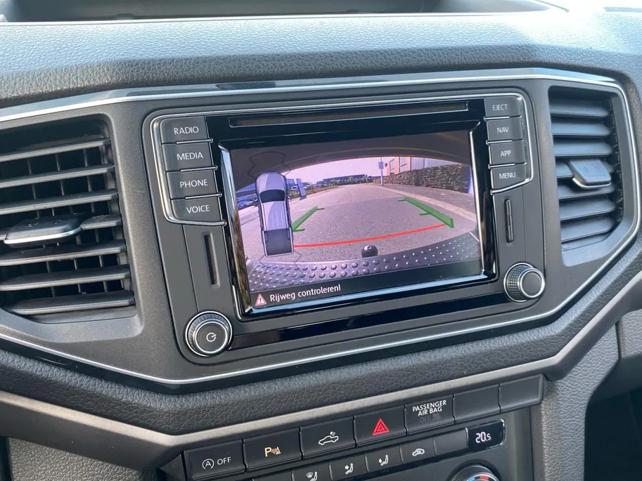 Volkswagen Amarok 3.0 TDI 4Motion Plus Cab Dark Label | Automaat | Trekhaak | Camera | Apple Carplay/Android Auto | Stoelverwarming | Cruise Control | Climate Control | Navigatie
