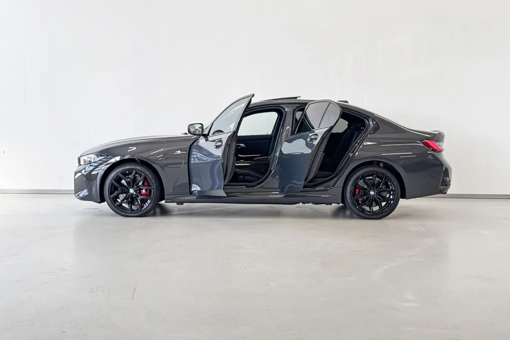 BMW 3 Serie Sedan 330e Innovation Pack M Sportpakket Pro