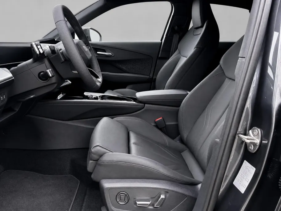 Audi Q3 Sportback 1.5 e-hybrid S edition · Tech Pro · Navigatiepakket · Optiekpakket Zwart · Privacy Glas