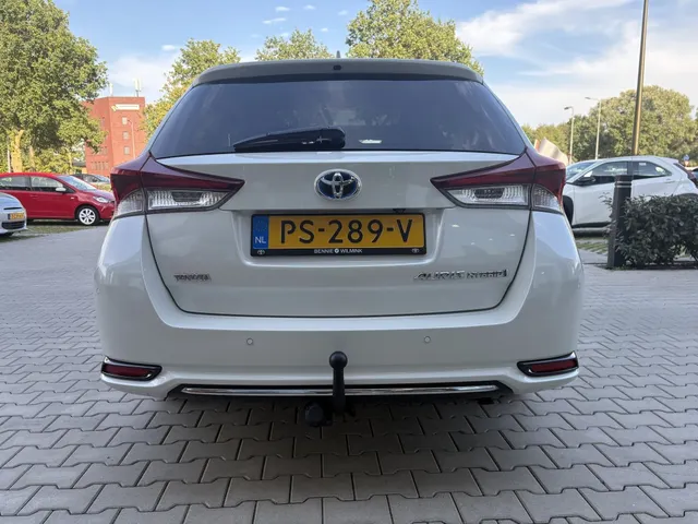 Toyota Auris Touring Sports 1.8 Hybrid Executive | Trekhaak | Panoramadak