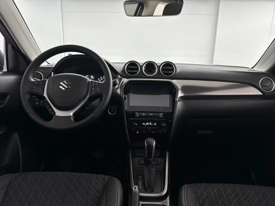 Suzuki Vitara 1.4 Style Smart Hybrid Automaat | Panoramadak | €2.000,- + €750,- voorraadkorting!