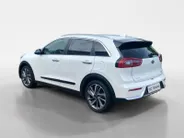 Kia Niro 1.6 GDi Hybrid ExecutiveLine | Dodehoekdetectie | Lederen bekleding | Stoelverwarming en ventilatie | 18 inch  LM-velgen | Elektr. stoel | Parkeercamera |