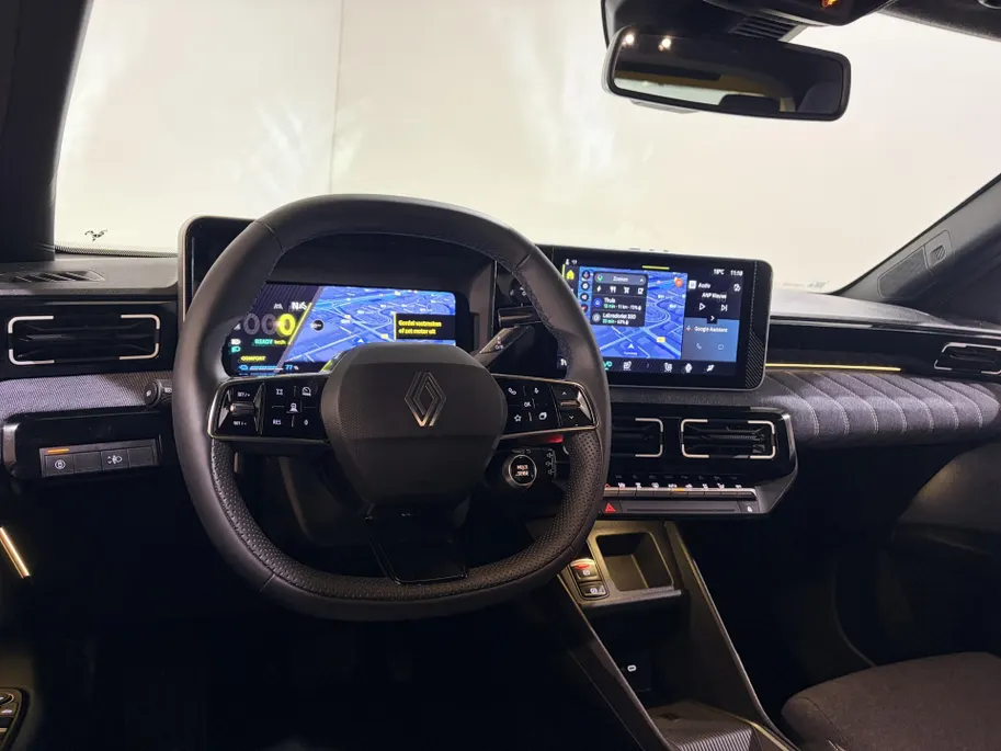Renault 5 Comfort Range Techno 52 kWh Automaat | SoH 99% | 1e eigenaar | Navi | Camera | Parkeersensoren | Apple CarPlay/Android Auto | Adaptive Cruise Control | Licht & Regen Sensor | Lichtmetalen Velgen | Full LED |