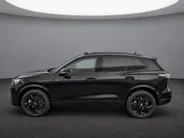 Volkswagen Tiguan 1.5 272pk DSG eHybrid R-Line Edition · Panoramadak · 360 Camera · Wegklapbare Trekhaak · Head-Up · Massage · 20'' Inch · Garantie t/m 22-06-2030 of 100.000km