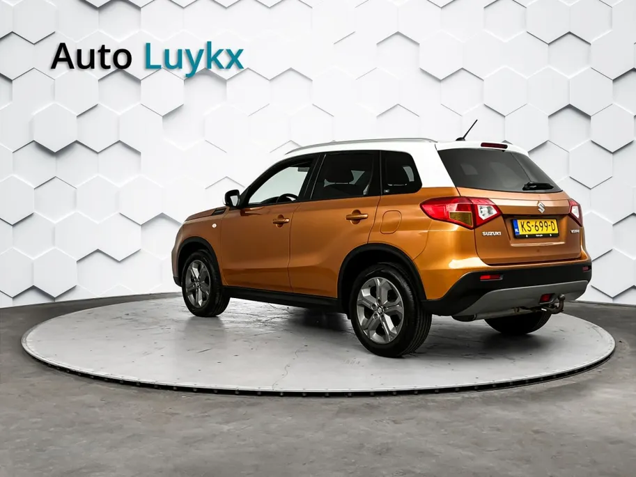 Suzuki Vitara 1.6 Exclusive | Navigatie | Cruise Control | Trekhaak