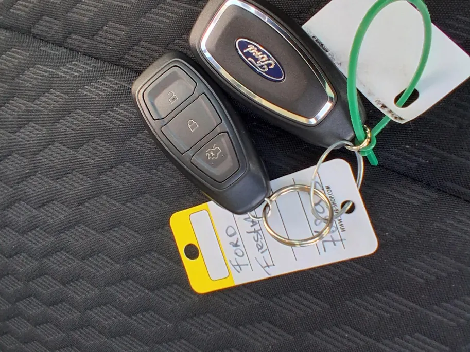 Ford Fiesta 1.0 EcoBoost Hybrid Titanium WINTERPAKKET.