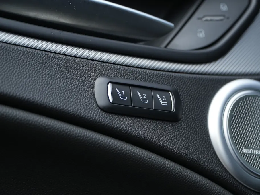 Alfa Romeo Stelvio 2.0 Turbo 280 PK AWD Competizione | Veloce | Pano | Harman | 21'
