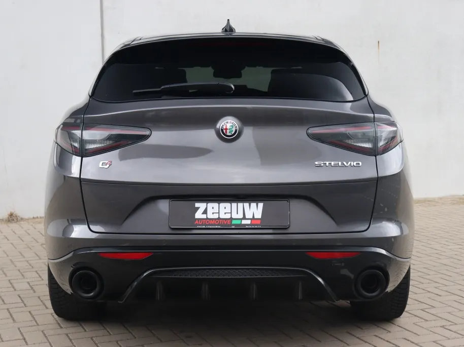 Alfa Romeo Stelvio 2.0 Turbo 280 PK AWD Veloce | Navi | Harman | Driver | BTW | 20'