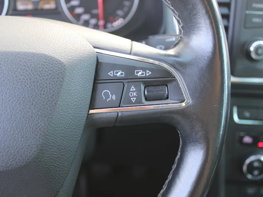 SEAT Ateca 1.0 EcoTSI Style | Navi | Clima | Elek. Trekhaak | Cruise adapt. | Elek. kofferklep | Camera | PDC | 17' LM | Stoelverwarming | Alcantara |