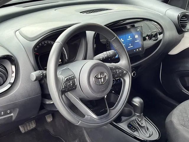 Toyota Aygo X 1.0 VVT-i S-CVT Pulse Bi-Tone
