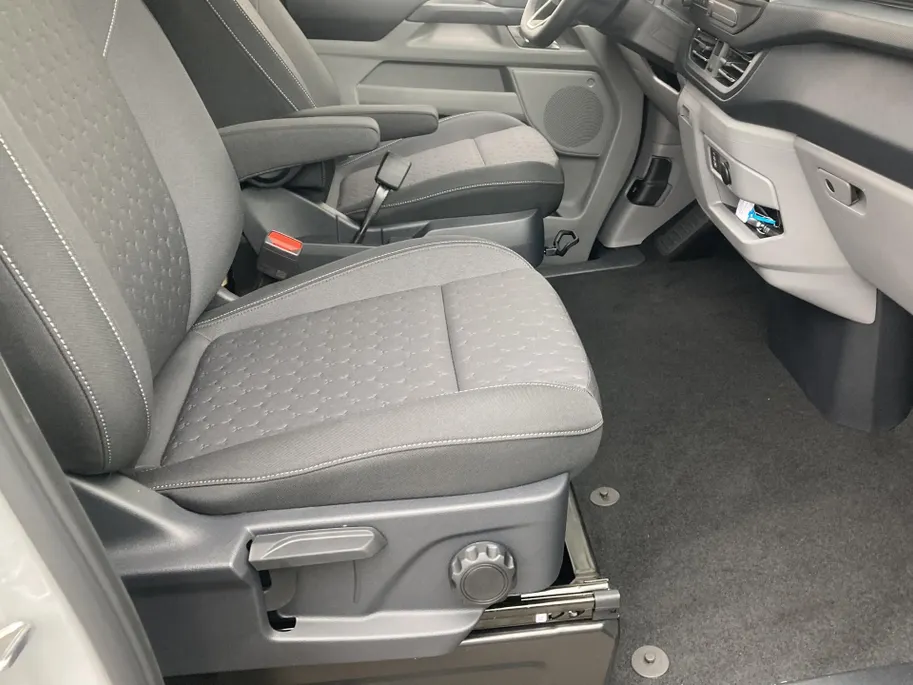 Ford Transit Custom 320 2.5 PHEV 233 pk L2H1 Limited Dubbele cabine Nieuwe Dubbele Cabine direkt leverbaar in meerdere kleuren