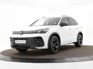 Volkswagen Tiguan R-Line 1.5 eHybrid 204 PK 6 versn. DSG · Voorstoelen verwarmbaar · Sfeerverlichting · All-season banden