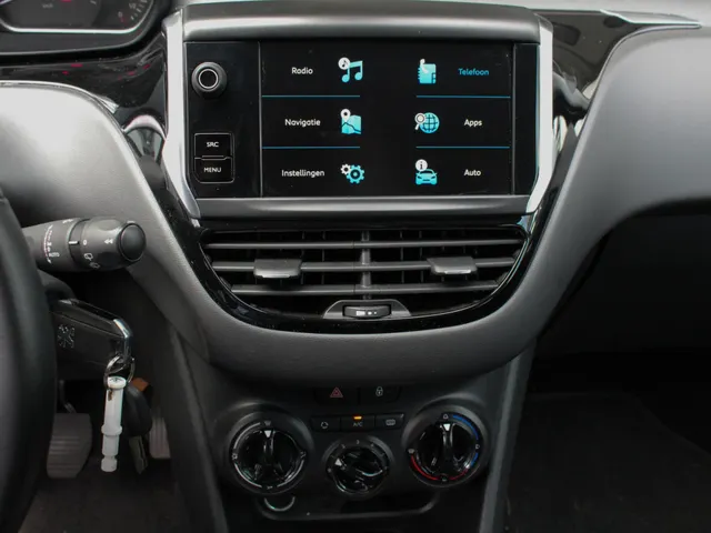 Peugeot 208 1.2 PureTech Signature | Airco | Navi | Park sens | Lm-Velgen
