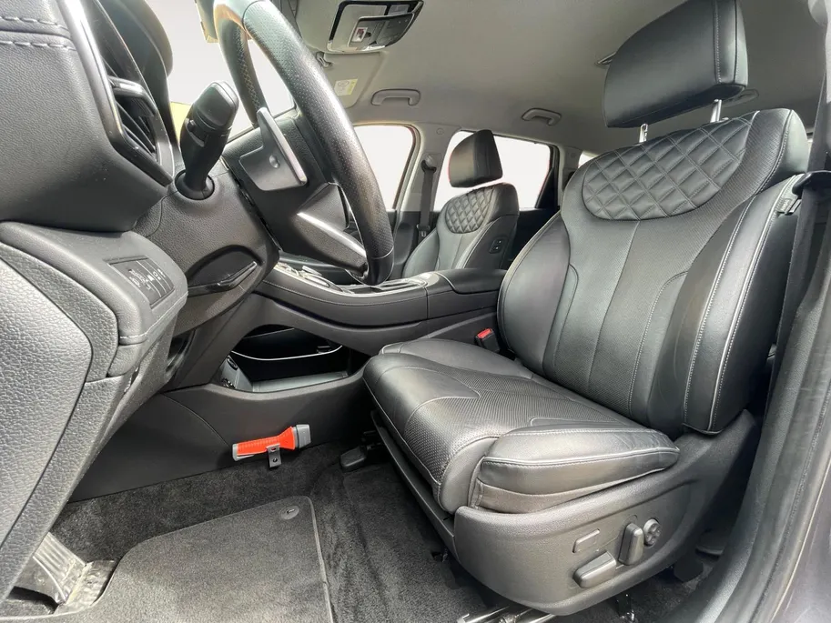 Hyundai Santa Fe 1.6 T-GDI HEV Premium 7p. | Lederen bekleding| Stoelverwarming/koeling| Stuurverwarming| Elektrische achterklep| Trekhaak| 1650 KG trekgewicht|