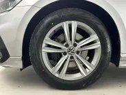 Volkswagen Passat Variant 1.5 TSI R-Line Business + DSG Automaat | Panoramadak | Trekhaak | Elektrische Stoelen