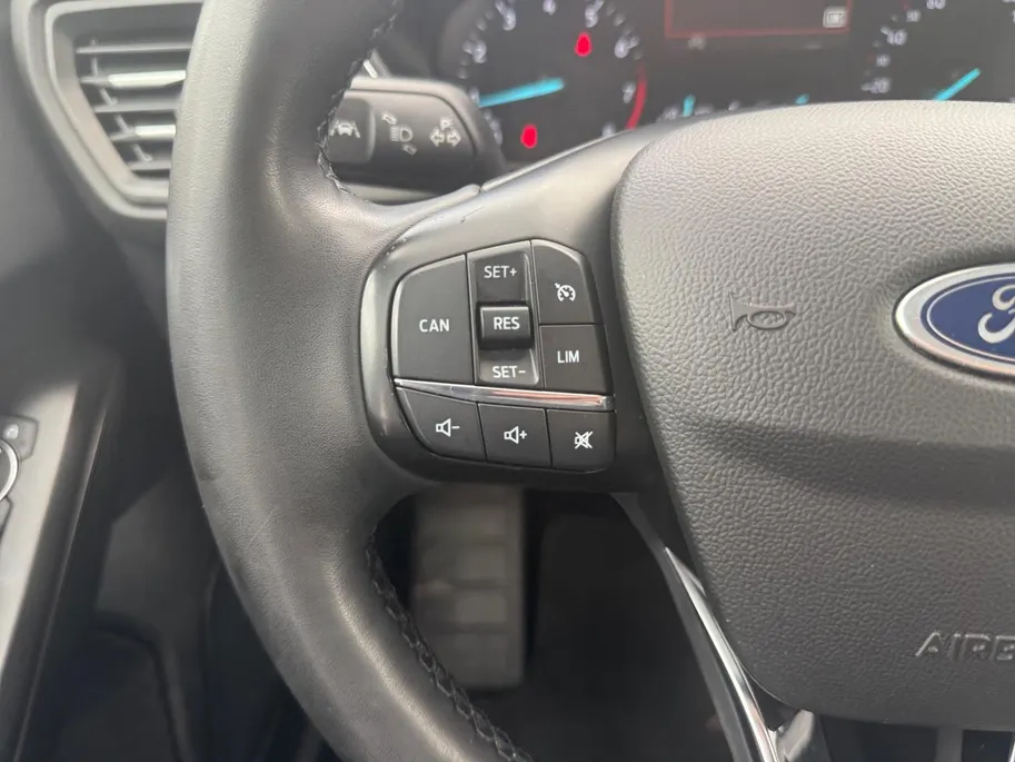Ford Focus Wagon 1.0 EcoBoost Hybrid Active | Nieuwe Model | SYNC 4 | Trekhaak | Achteruitrijcamera | Winterpack | Privacy Glass | 12 maanden garantie! |