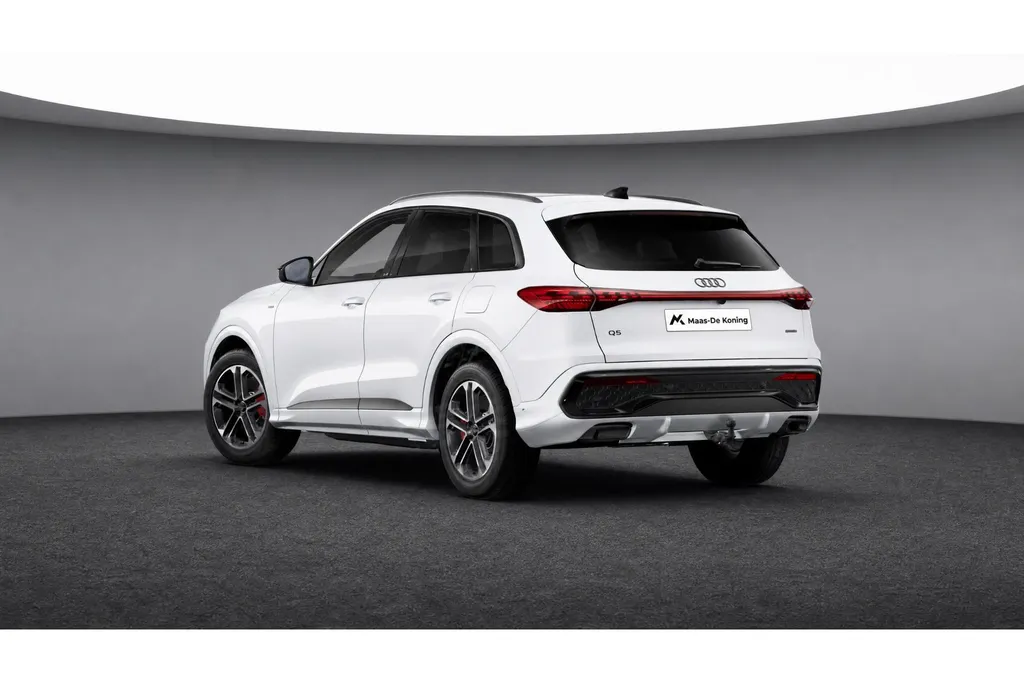 Audi Q5 e-hybrid quattro S edition Competition 367 PK · Head-Up display · B&O Premium 3D · Sportstoel S dynamica/leder