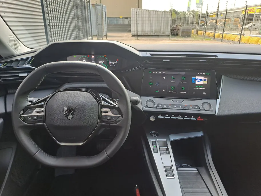 Peugeot 308 1.2 PureTech AUTOMAAT Active Pack Business | Adaptieve Cruise | Climate | Stoelverwarming | Apple Carplay/Android Auto
